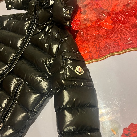 Moncler big kids size 12 - Picture 4 of 5